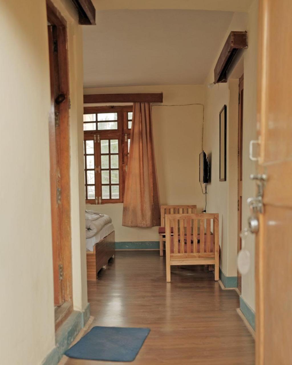 Hotel Lonchay Residency 列城 外观 照片