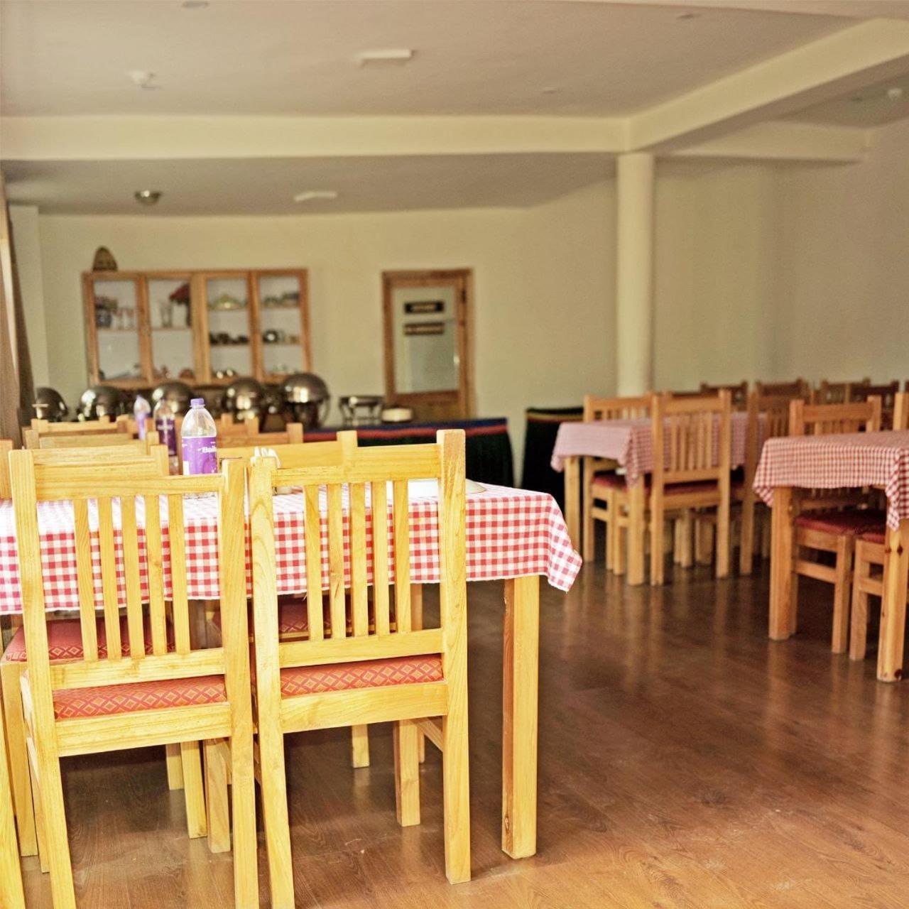 Hotel Lonchay Residency 列城 外观 照片