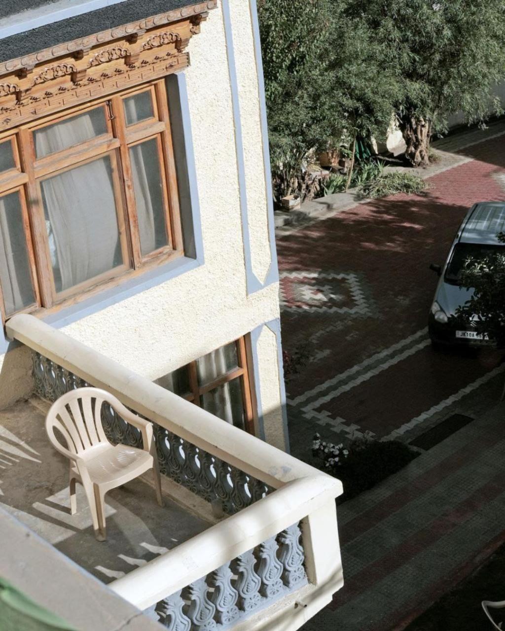 Hotel Lonchay Residency 列城 外观 照片