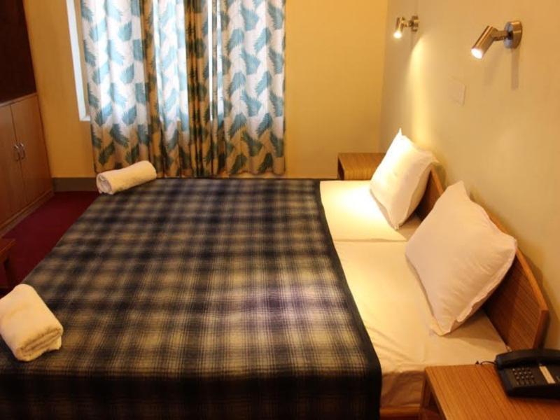 Hotel Lonchay Residency 列城 外观 照片